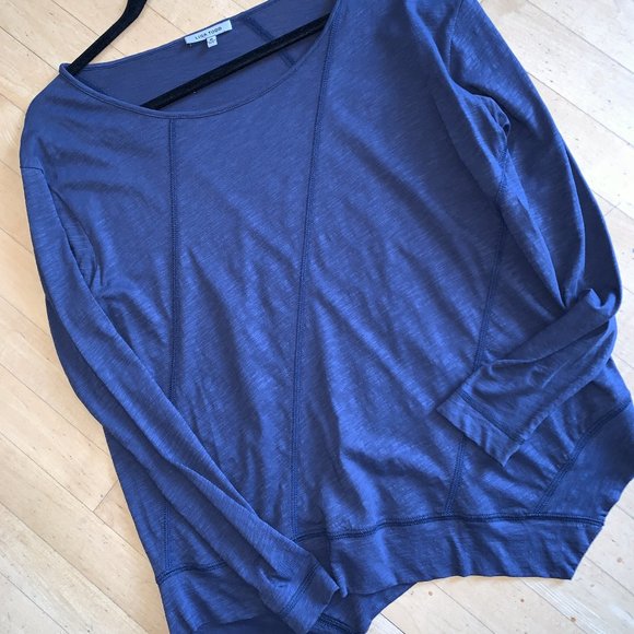 Lisa Todd long sleeve top.  MED   CB977 - Picture 1 of 3